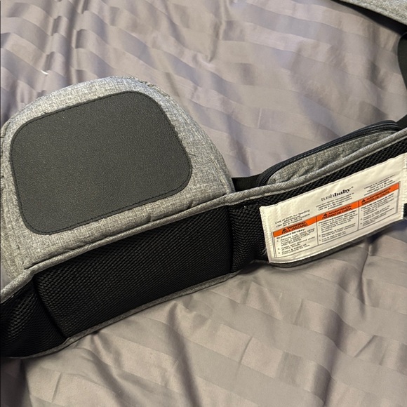 Tushbaby Gray Child Carrier Bag - Picture 3 of 4